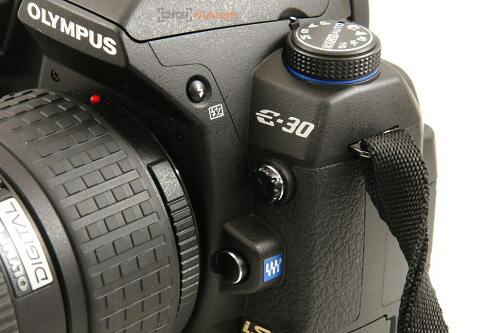 Olympus E-30: mezi námi profíky?