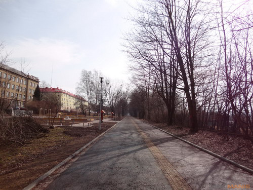 Sony Cyber-shot W570: jde to i s 16 megapixely