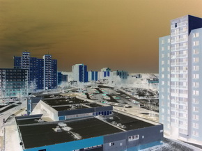 LG P710 Optimus L7 II: levných 8 mega