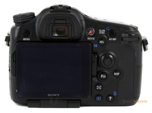 Sony SLT-A77: megapixelový přeborník