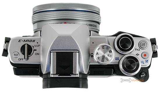 Olympus OM-D E-M10 Mark II: podařené retro