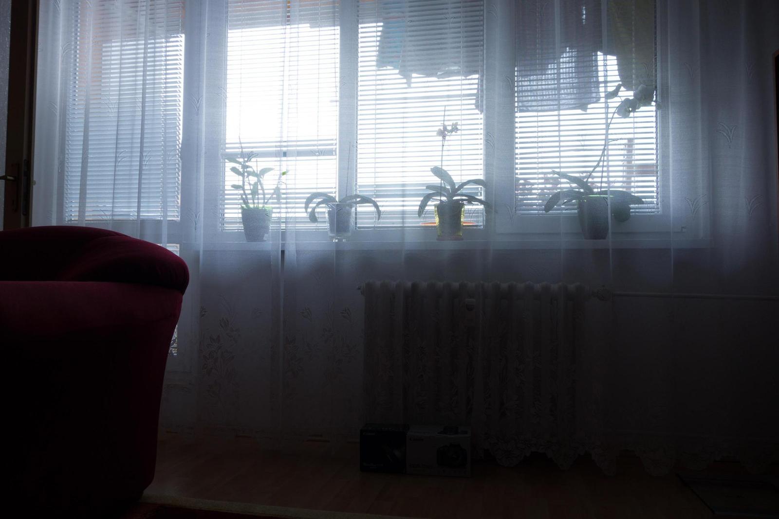 DSLR vs kompakt: Canon EOS 1200D s 18-55mm, Sony RX100