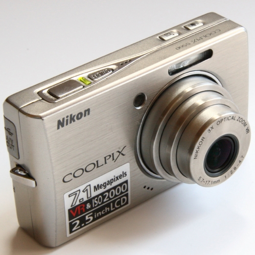 Nikon Coolpix S500: malý, ale výkonný
