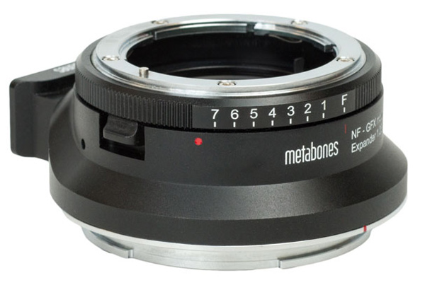 Metabones přichází s 1,26× expanderem: Nikon F na Fujifilm G
