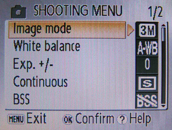 Coolpix 7600: Sedmimilionový kompakt