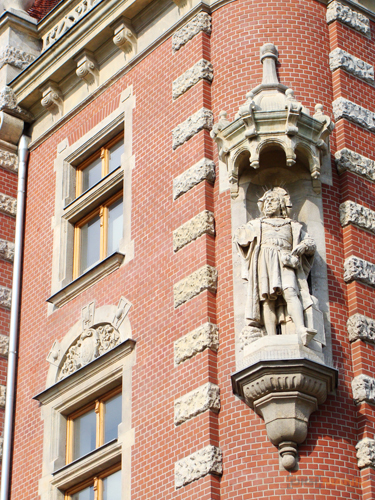 Sony DSC-H10: nejen levný ultrazoom