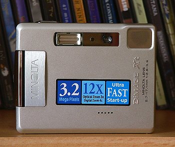 Minolta DiMAGE Xt: ještě menší a krásnější