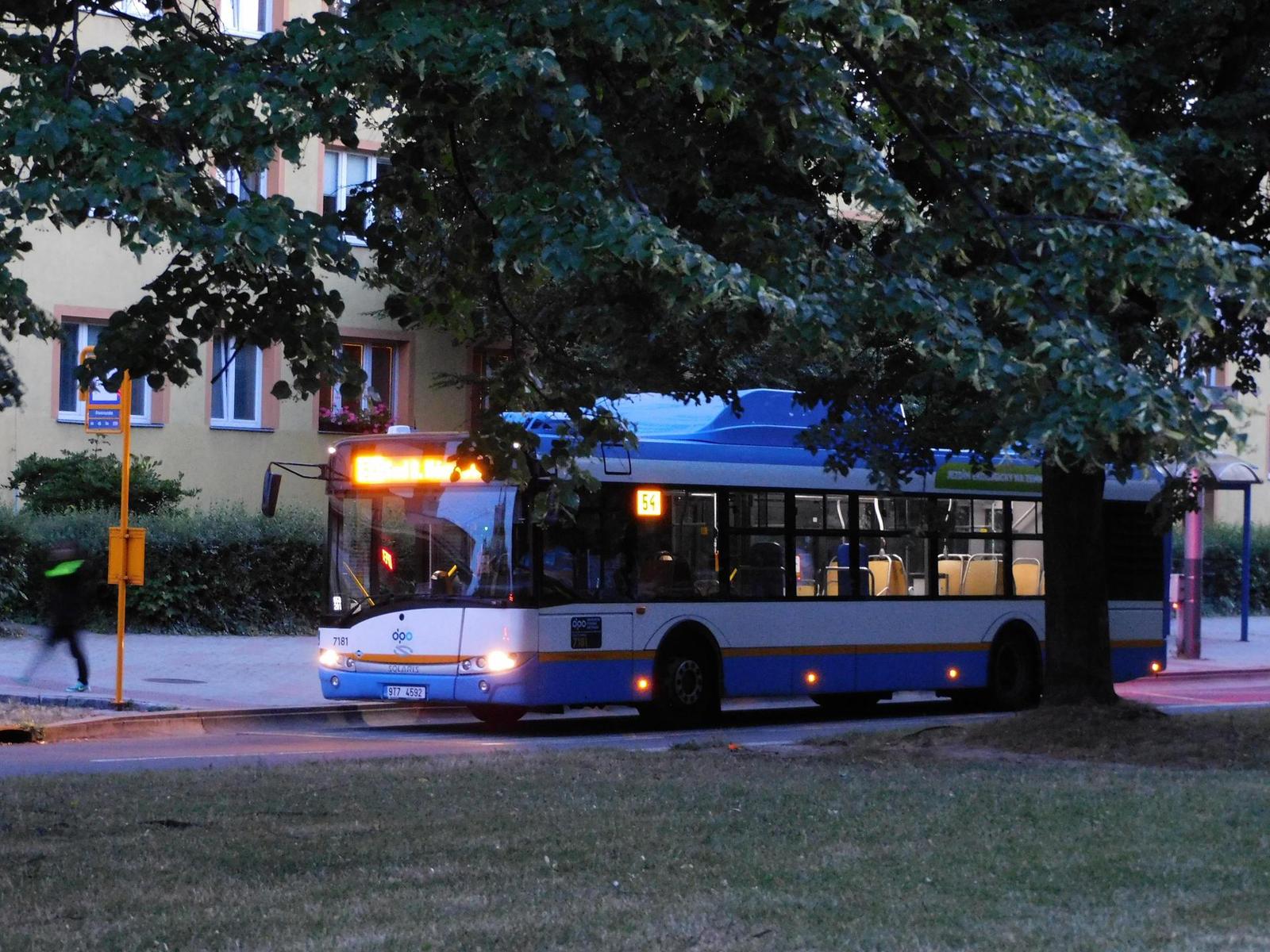 Nikon Coolpix B600: kamarád do přírody