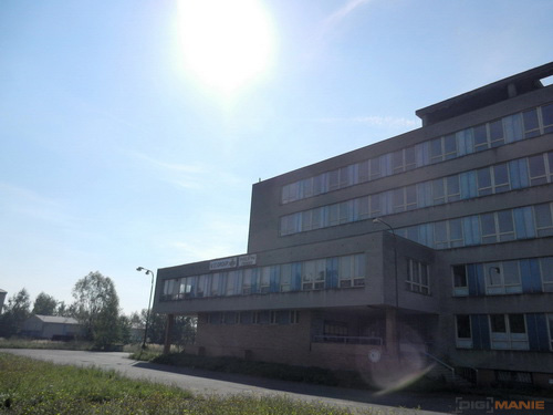 Nikon Coolpix S9100: rudý bojovník