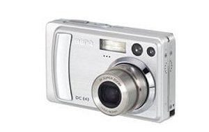 Dva tenoučké modely s velkým displejem