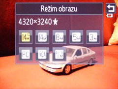 Nikon Coolpix S1100pj: kino v kompaktu