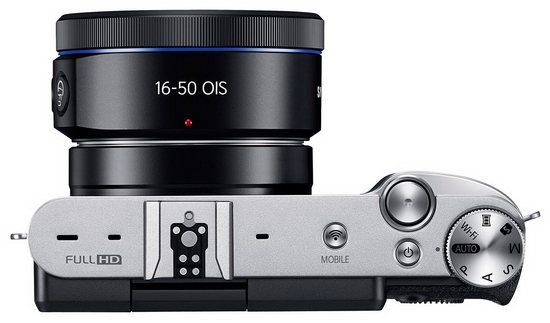 Samsung uvedl NX3000 s výklopným displejem