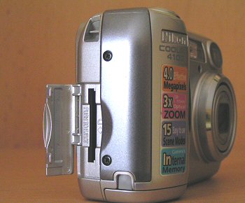 Coolpix 4100: malý automat