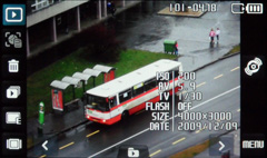 Samsung ST550: jedno LCD nestačí