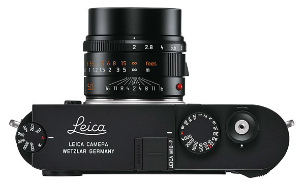 Leica M10-P jde s dobou, přidává dotykový displej