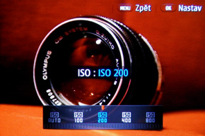 Samsung NX30: návrat na vrchol?