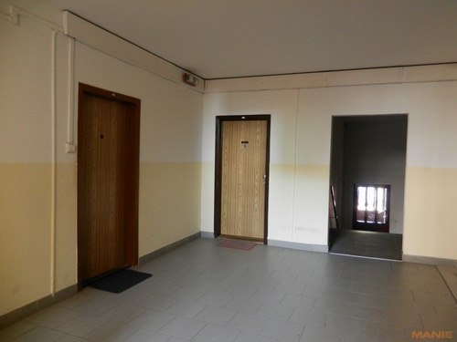 Nikon Coolpix S9100: rudý bojovník