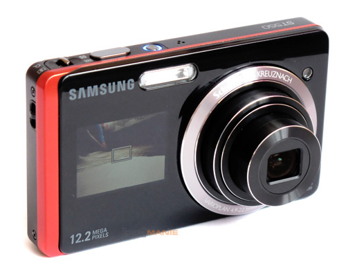 Samsung ST550: jedno LCD nestačí