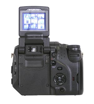 Olympus Camedia C-5060: Kompakt se širokým okem