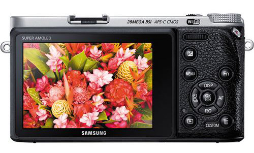 Malý Samsung NX500 s 28MPx APS-C CMOS BSI senzorem