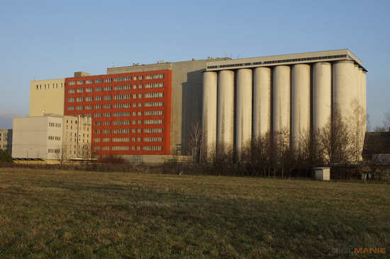 Sony SLT-A77: megapixelový přeborník