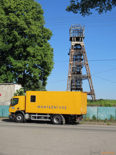 Canon IXUS 220 HS: multifunkční Karkulka