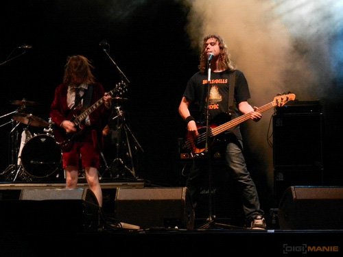 Nikon Coolpix S9100: rudý bojovník