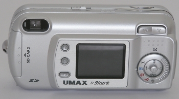 UMAX Premier 3306: Jednoduchý, ale pohledný premiér