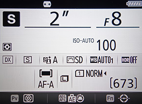 Nikon D7200: přesvědčivé zrcadlo