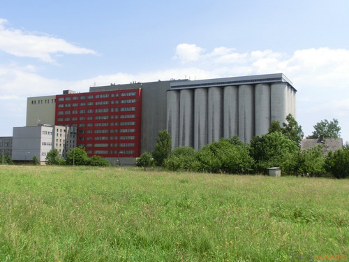 Casio EXILIM ZR100: kapesní formule