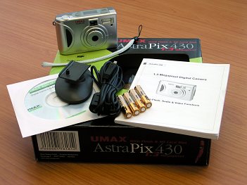 Umax AstraPix 430: Šikovný, malý a levný foťáček!