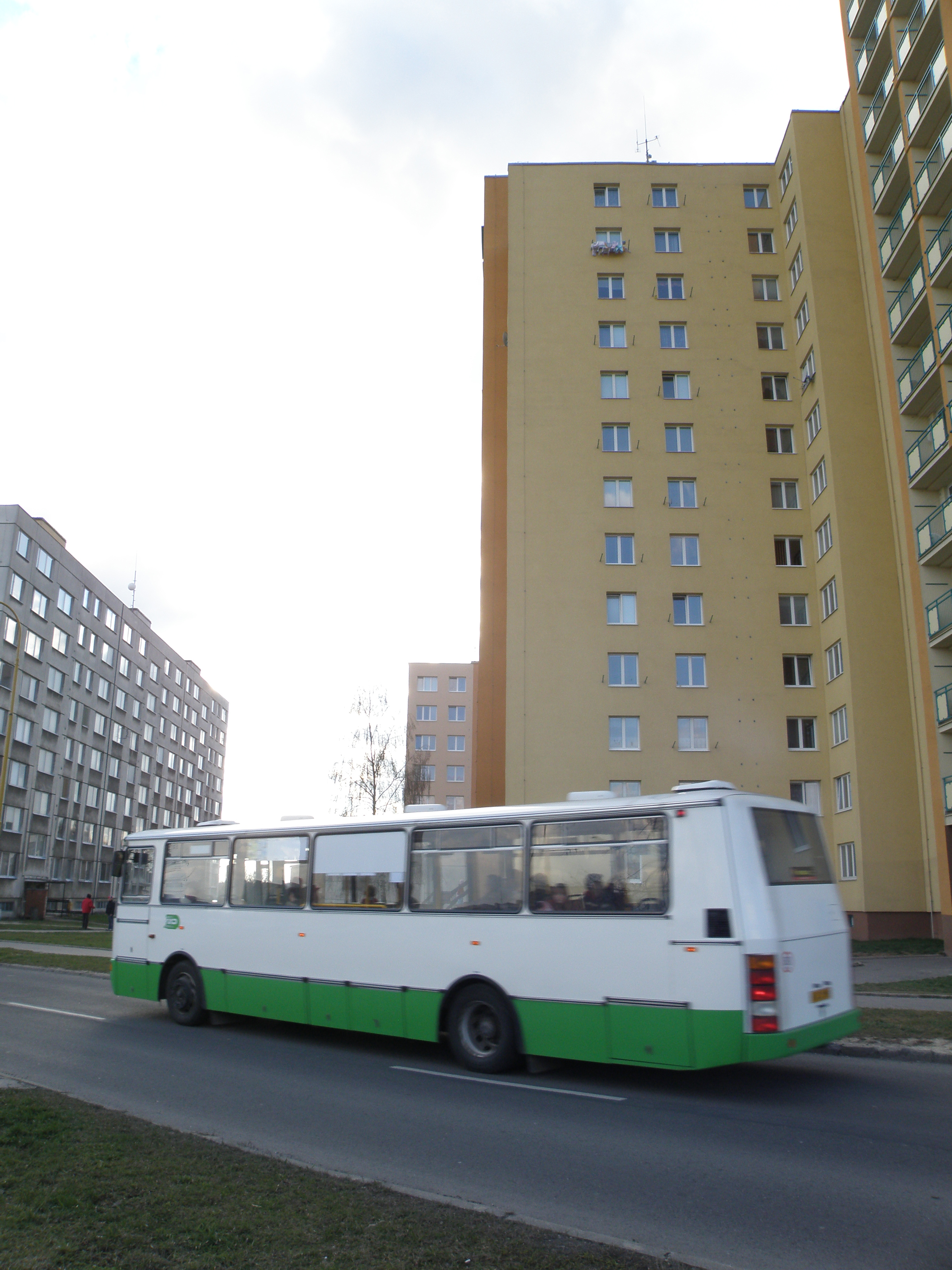 Olympus SP-570UZ: uspěje první 20× ultrazoom v testu?