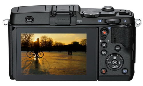 Nový Olympus PEN E-P5 s Wi-Fi a 5osou stabilizací