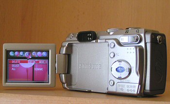 Digimax V50: pětimegapixel s výklopným displejem