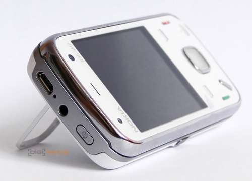 Nokia N86 8MP: s objektivem od profíka