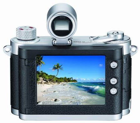 Malinký retro kompakt Minox DCC 5.1