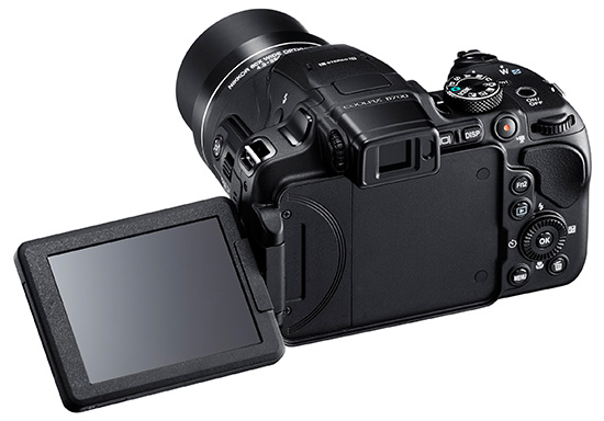 Nikon Coolpix B700 dostal 60× zoom a EVF