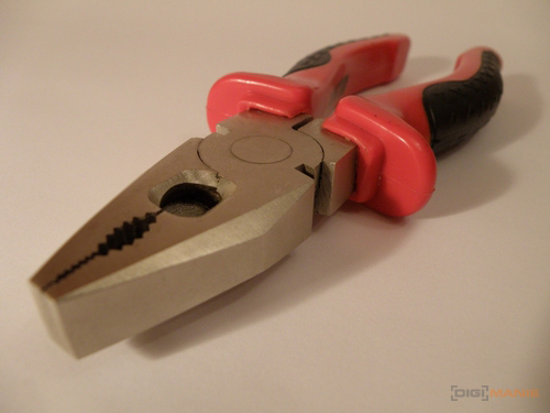 Olympus SP-570UZ: uspěje první 20× ultrazoom v testu?