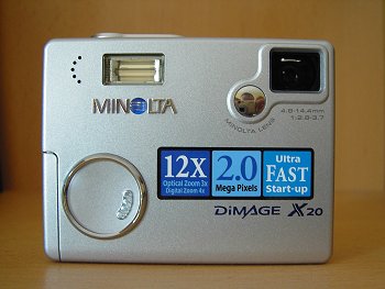 Minolta DiMAGE X20: Dvacítka je nejjednodušším X-kem