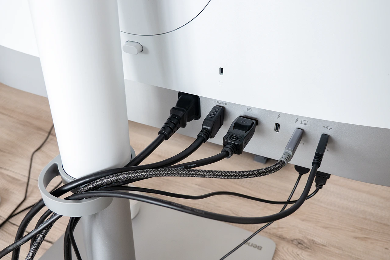 BenQ PD2730 - kabely