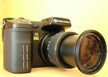 Minolta DiMAGE A2: osmimegapixel s anti-shake systémem