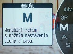 Fujifilm FinePix F300EXR: klame tělem