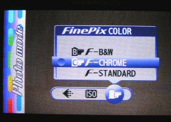 FinePix F810: použitelných 12 milionů a málo šumu