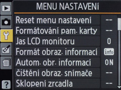 Nikon D3100: základ nabídky DSLR