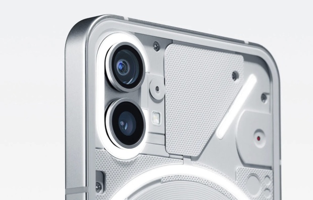 Nothing Phone (1) přináší netradiční design a 50MPx fotoaparát