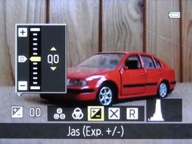 Nikon Coolpix S9100: rudý bojovník