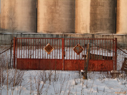 Fujifilm FinePix F300EXR: klame tělem