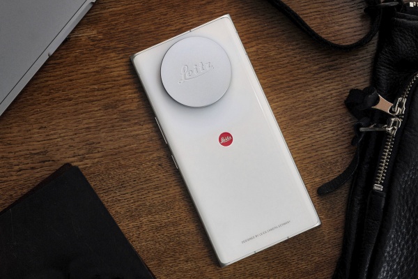 Leica uvedla Leitz Phone 2 s 1" snímačem se 47,2 MPx
