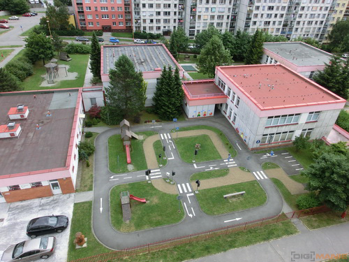 Casio EXILIM ZR100: kapesní formule