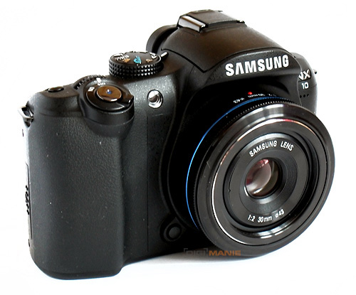 Samsung NX11: šikovnější brácha